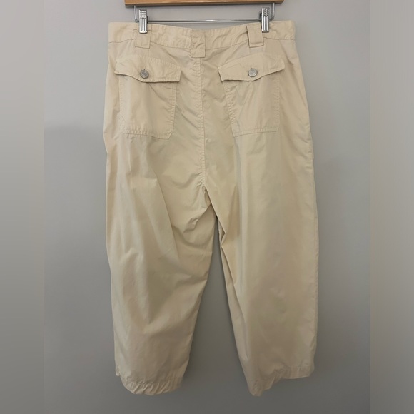 Frame Fluid Twill Pleated Pants - Picture 5 of 8